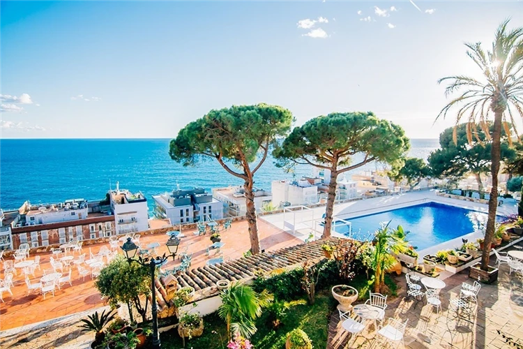 Venkovní bazén hotelu Roger de Flor Seleqtta v Lloret de Mar | Lloret de Mar / Hotel Roger de Flor Seleqtta