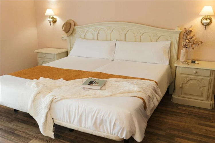 Standardní pokoj hotelu Roger de Flor Seleqtta – třetí pohled | Lloret de Mar / Hotel Roger de Flor Seleqtta
