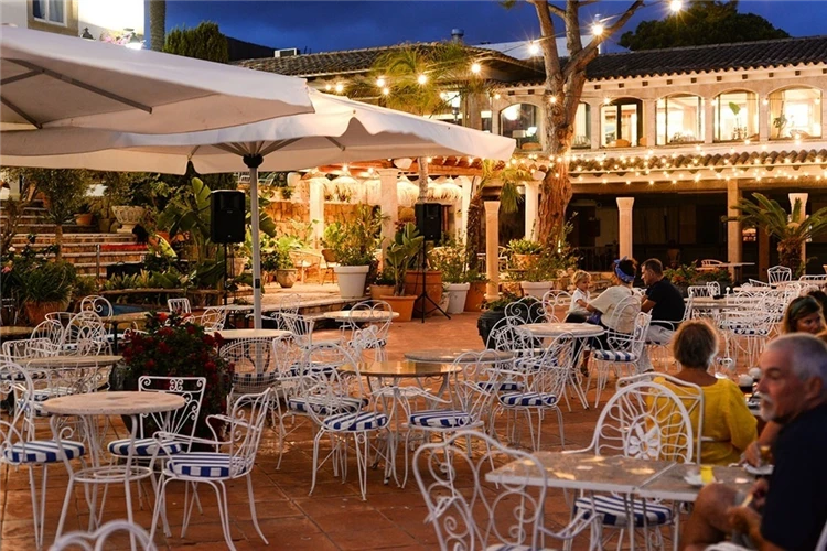Venkovní posezení hotelu Roger de Flor Seleqtta v Lloret de Mar | Lloret de Mar / Hotel Roger de Flor Seleqtta