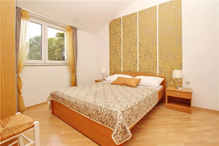 Prostorný apartmán s výhledem na kopce, Naranča Baška | Baška / Apartmánový dům Naranča