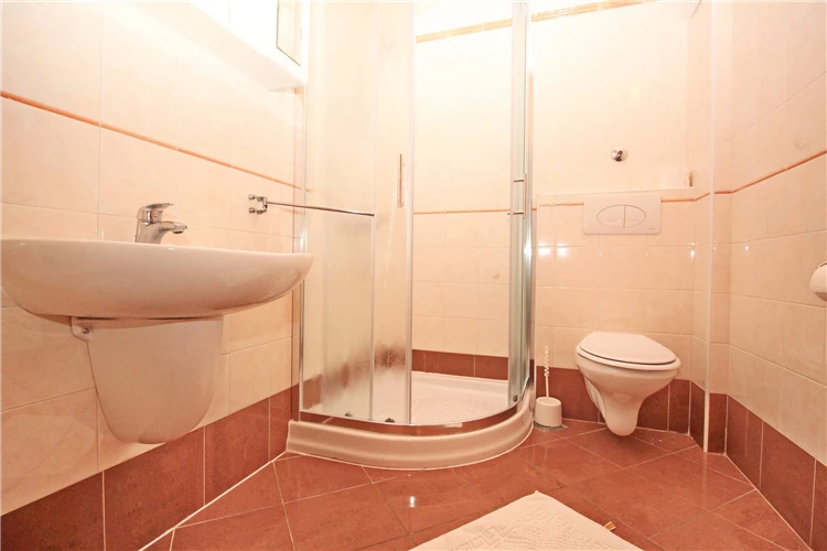 Apartmán s panoramatem moře, Apartmánový dům Naranča | Baška / Apartmánový dům Naranča