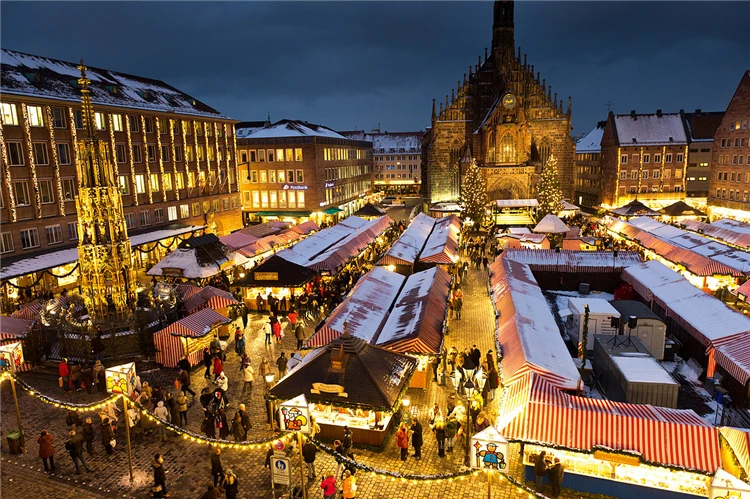 Christkindlesmarkt v Norimberku – tradiční vánoční trh na historickém náměstí | Vánoční trhy v Norimberku
