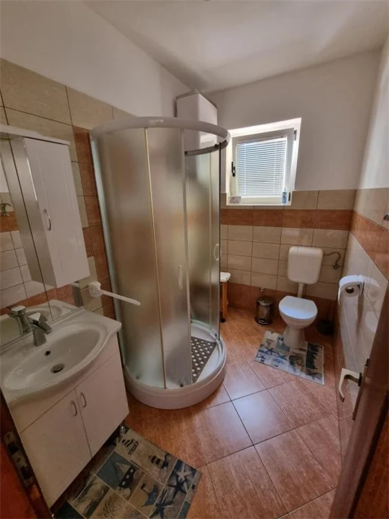 Koupelna apartmánu v Apartmánovém domě Sojka | Rovinj / Apartmánový dům Sojka