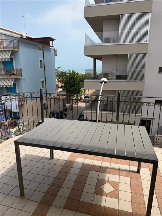 Apartmány Le Primule – interiér pokoje s nábytkem | San Benedetto del Tronto / Apartmány Le Primule
