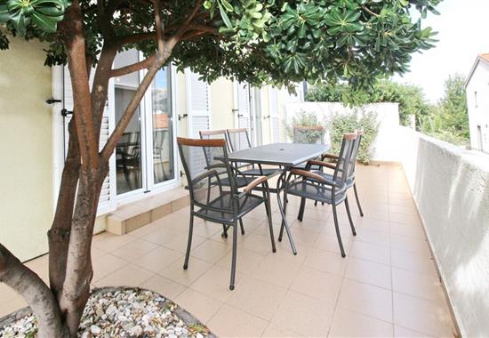 Baška / Apartmánový dům Limun - Ostrov Krk