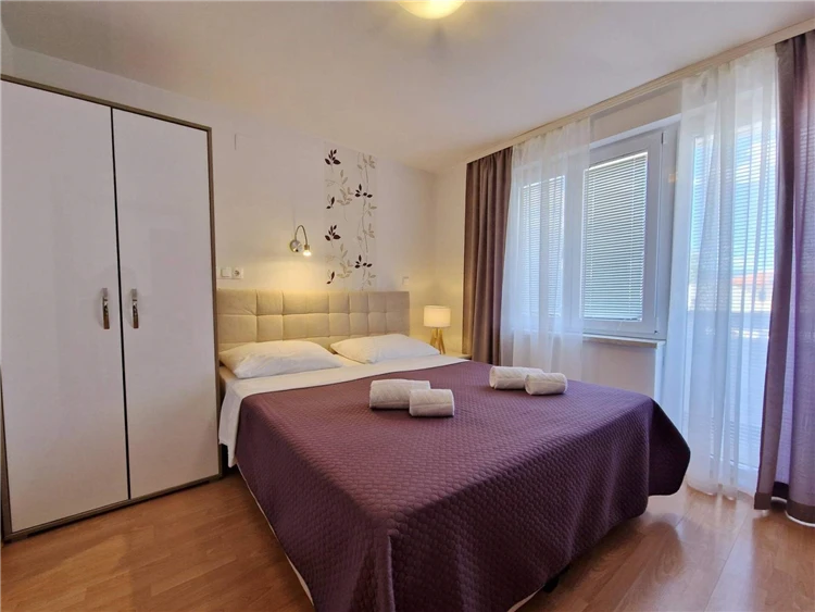 Ložnice apartmánu AQ 1 ve vile Aquarium | Baška / Villa Aquarium