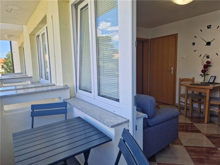 Balkon apartmánu AQ 2 ve vile Aquarium | Baška / Villa Aquarium