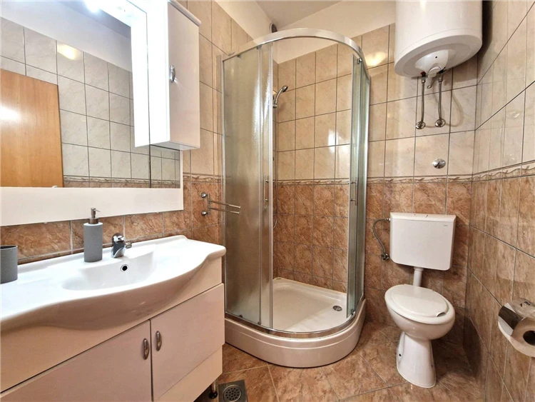 Koupelna penthouse ve vile Aquarium | Baška / Villa Aquarium