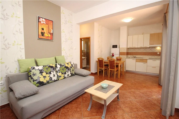 Kuchyň s obývacím pokojem penthouse ve vile Aquarium | Baška / Villa Aquarium