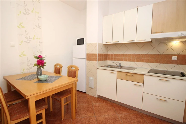 Kuchyň penthouse ve vile Aquarium | Baška / Villa Aquarium