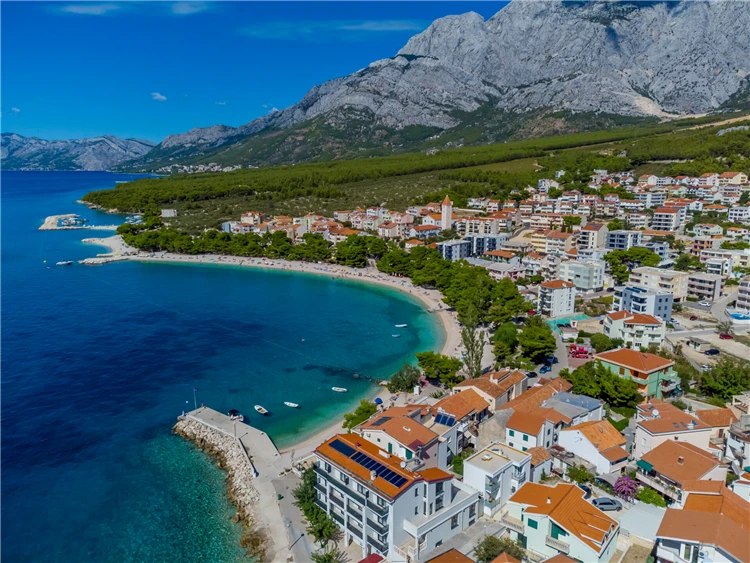 Pláž a moře v Promajně, Chorvatsko | Promajna / Apartmánový dům Apart-pansion
