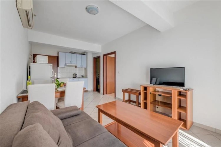 Nikolina – kuchyňský kout v apartmánu | Baška Voda / Apartmánový dům Nikolina/Růža