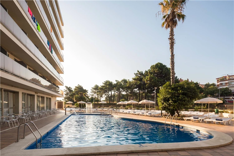 Bazénová terasa hotelu HTop Royal Star | Lloret de Mar / Hotel HTop Royal Star