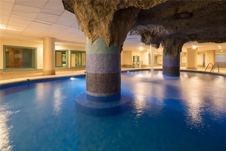 Interiér krytého bazénu v HTop Royal Star | Lloret de Mar / Hotel HTop Royal Star