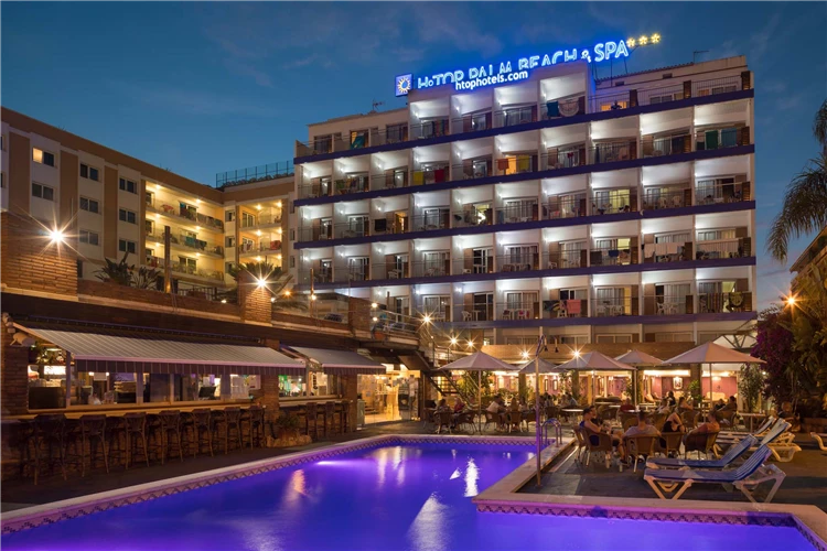 Večerní osvětlení bazénu v hotelu HTop Palm Beach | Lloret de Mar / Hotel HTop Palm Beach