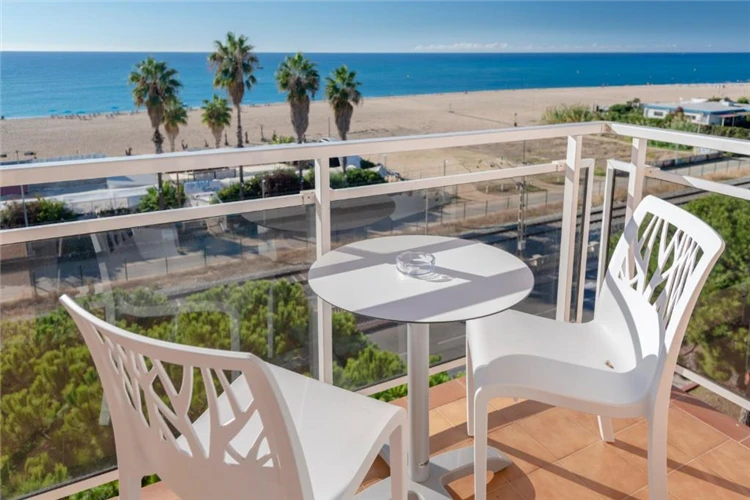 Balkon s výhledem v hotelu Sorra Daurada | Malgrat de Mar / Hotel Sorra Daurada