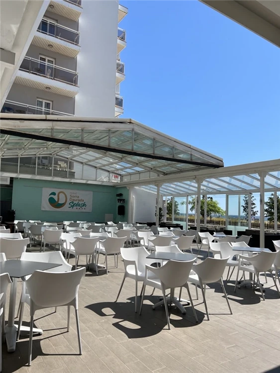 Terasa hotelu Sorra Daurada s výhledem | Malgrat de Mar / Hotel Sorra Daurada
