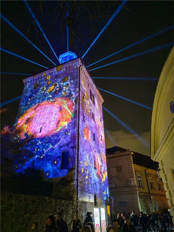 Záhřeb během festivalu světel – noční atmosféra | Festival světel Záhřeb a termální lázně