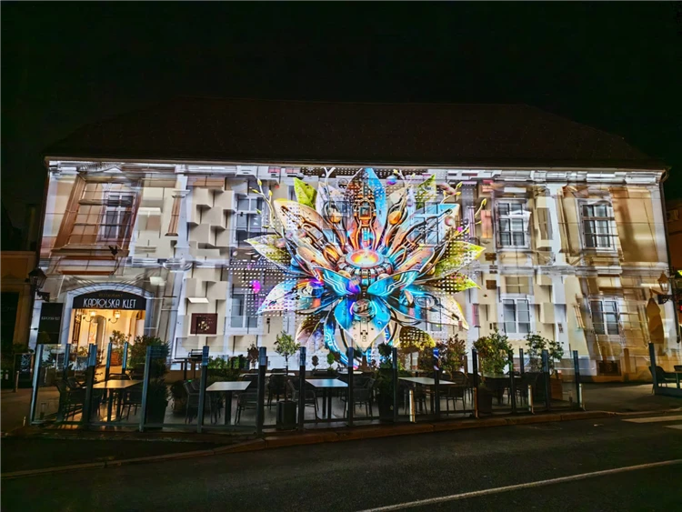 Osvětlené náměstí v Záhřebu při festivalu světel | Festival světel Záhřeb a termální lázně