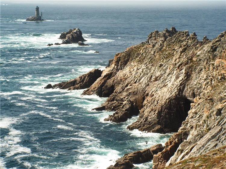 Pointe du Raz – skalnatý mys na konci Bretaně | Tajuplná Bretaň a drsná krása Normandie