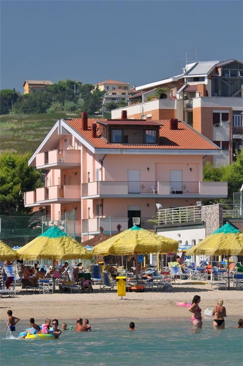 Výhled z Residence Paradiso na pobřeží Silvi Marina | Silvi Marina / Residence Paradiso