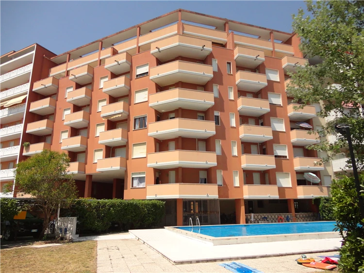 Residence Cutter v Porto Santa Margherita – pohled na exteriér areálu | Caorle - Porto Santa Margherita / Residence Cutter
