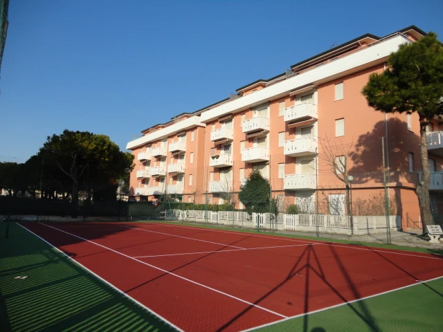 Tenisový kurt v Residence Ghirlandina, Porto Santa Margherita | Caorle - Porto Santa Margherita / Residence Ghirlandina