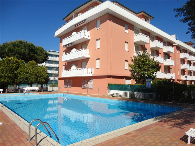 Pohled na Residence Ghirlandina, Caorle | Caorle - Porto Santa Margherita / Residence Ghirlandina