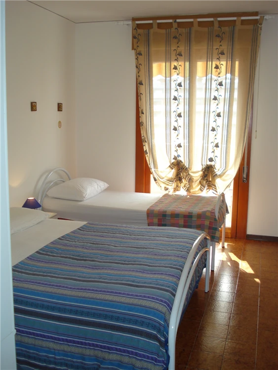 Apartmán Residence Holiday – kuchyně a obývací část | Caorle - Porto Santa Margherita / Residence Holiday