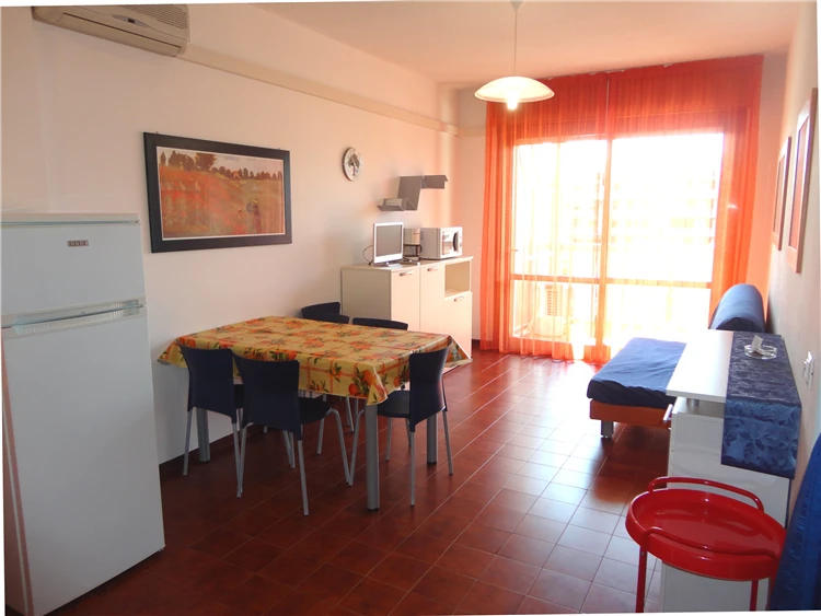Apartmán Residence Holiday – vybavená místnost | Caorle - Porto Santa Margherita / Residence Holiday