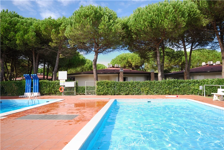 Venkovní bazén ve Villaggio Tivoli v Bibione | Bibione / Villaggio Tivoli