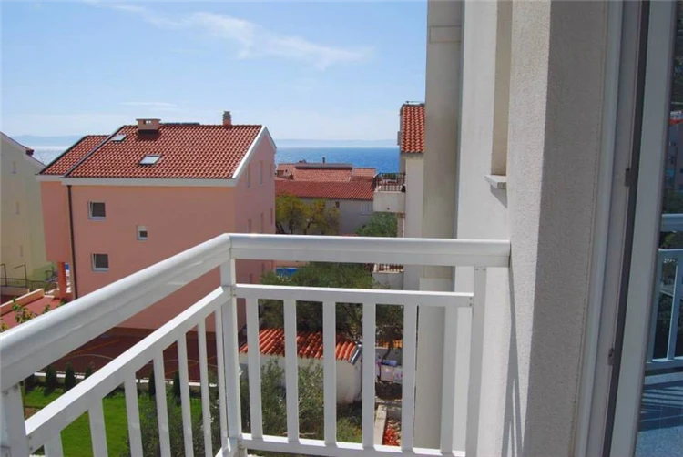 Balkon s výhledem v Apart-pansion Promajna | Promajna / Apartmánový dům Apart-pansion