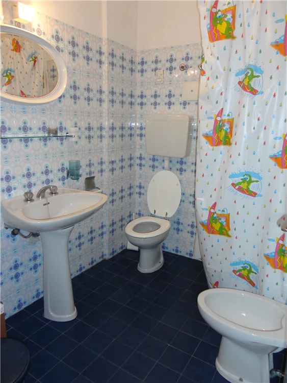 Lehátka a slunečníky na pláži u Residence Marco Polo | Caorle - Porto Santa Margherita / Residence Marco Polo