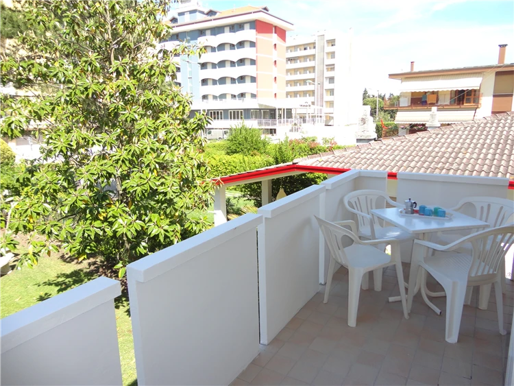 Residence Pleiadi – venkovní prostor areálu s budovami | Caorle - Porto Santa Margherita / Residence Pleiadi