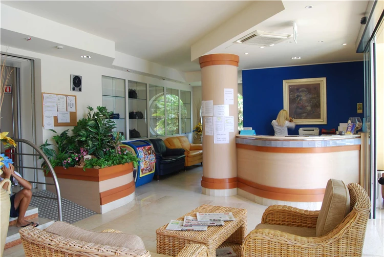 Recepce a vstupní hala rezidence Mare Blu | Villa Rosa / Residence Mare Blu