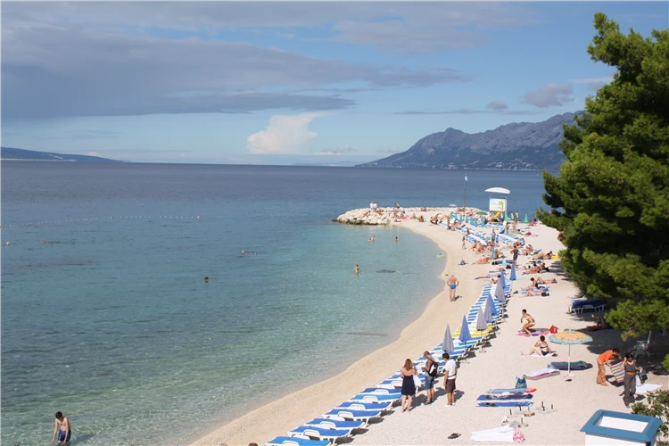 Interiér apartmánu v domě Nikolina – obývací pokoj | Baška Voda / Apartmánový dům Nikolina/Růža