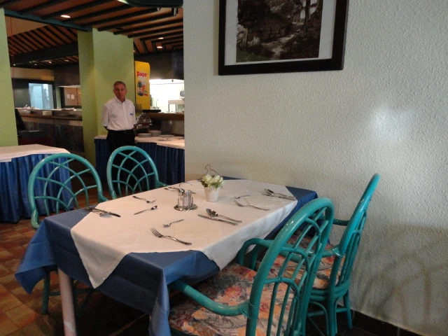 Restaurace Mimoza v Tučepi u moře | Tučepi / Apartmánový dům Ljubomira