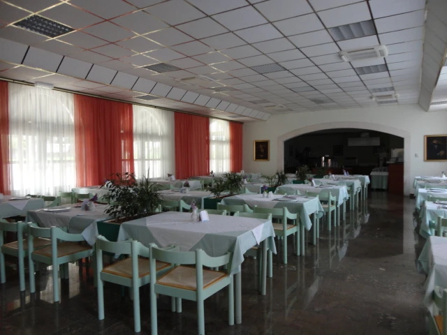 Restaurace Kaštelet v Tučepi poblíž Biokovo | Tučepi / Apartmánový dům Biokovo