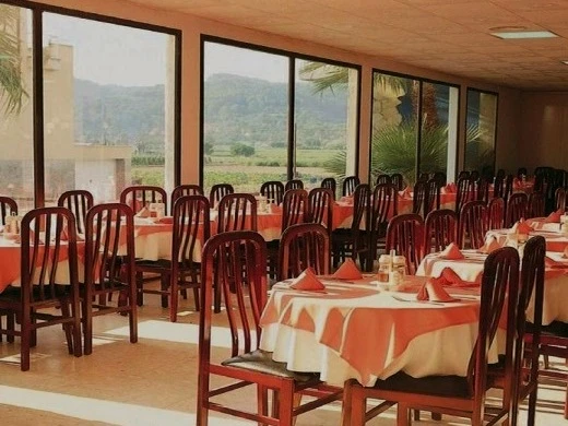 Restaurace hotelu Reymar s prostřenými stoly | Malgrat de Mar / Hotel Reymar