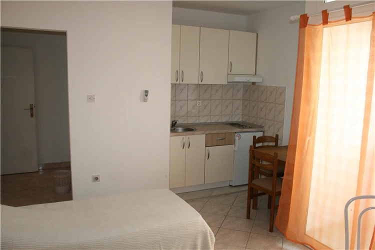 Apartmánový dům Biokovo v Tučepi – celkový pohled | Tučepi / Apartmánový dům Biokovo