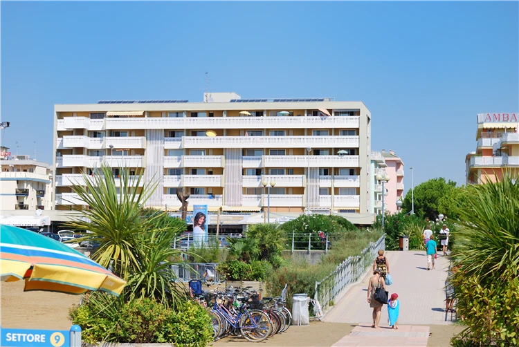 Residence Scorpios – pohled na areál v Bibione | Bibione / Residence Scorpios