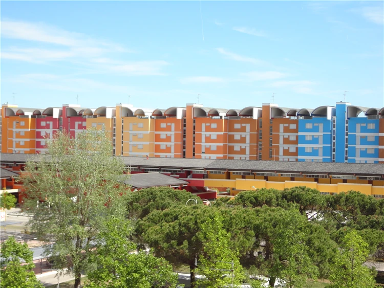 Pohled na Residence Miramare a okolí | Caorle - Porto Santa Margherita / Residence Miramare