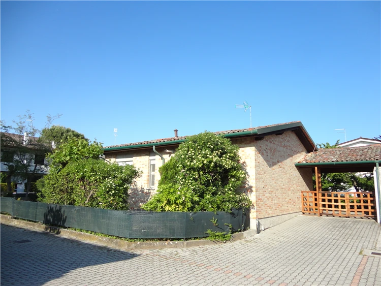 Villa Armida – celkový pohled na vilu v Caorle | Caorle - Porto Santa Margherita / Villa Armida