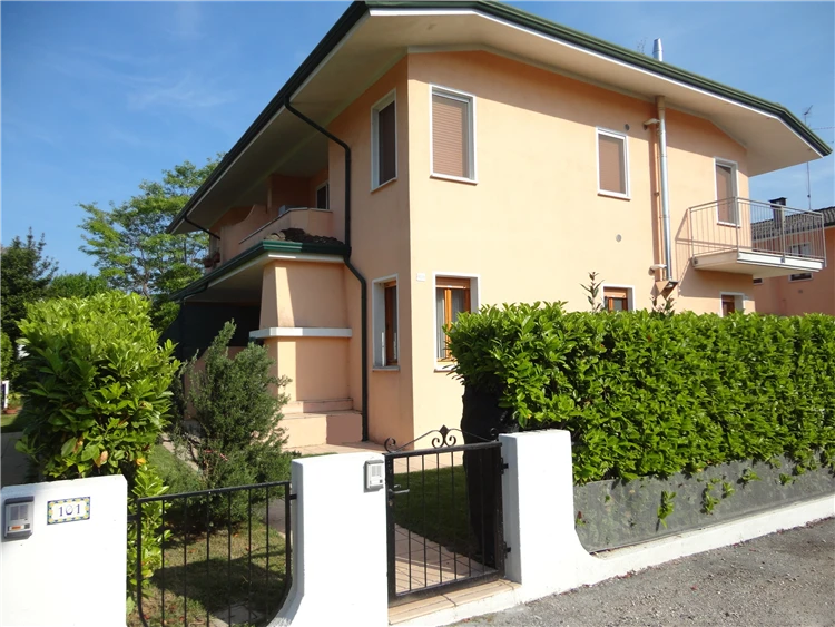 Vila Iride v Porto Santa Margherita – pohled zvenku | Caorle - Porto Santa Margherita / Vilky Iride