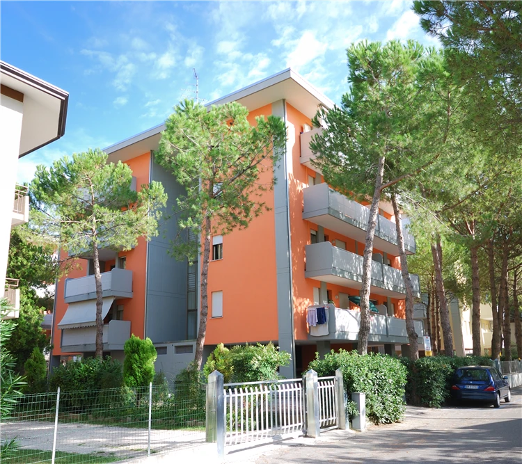 Residence Tiziano Bibione – celkový pohled na objekt | Bibione / Residence Tiziano