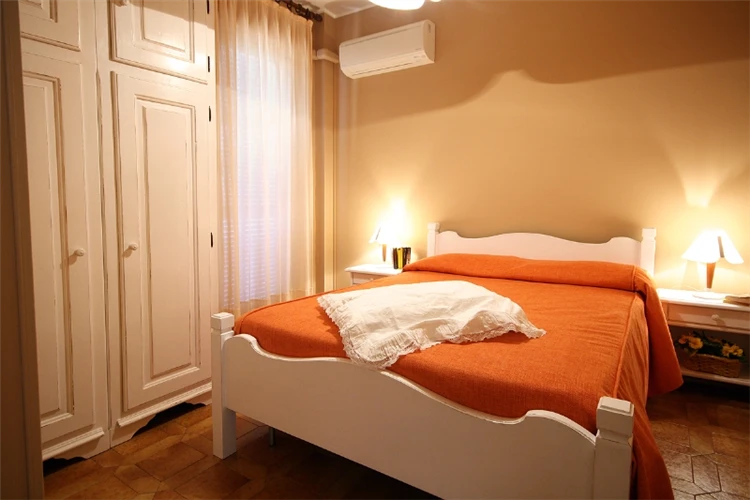 Ložnice apartmánu v rezidenci La Meridiana | San Bartolomeo al Mare / Residence La Meridiana