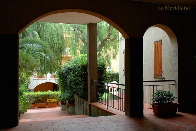 Pohled na přímořské město San Bartolomeo al Mare | San Bartolomeo al Mare / Residence La Meridiana