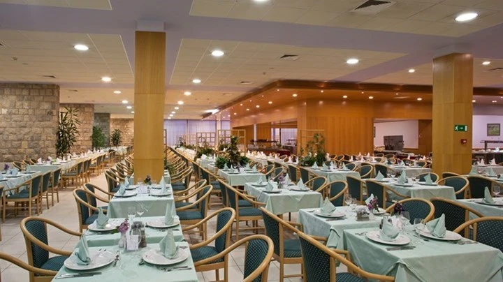 Jídelna restaurace hotelu Alga, Tučepi | Tučepi / Bluesun Hotel Alga