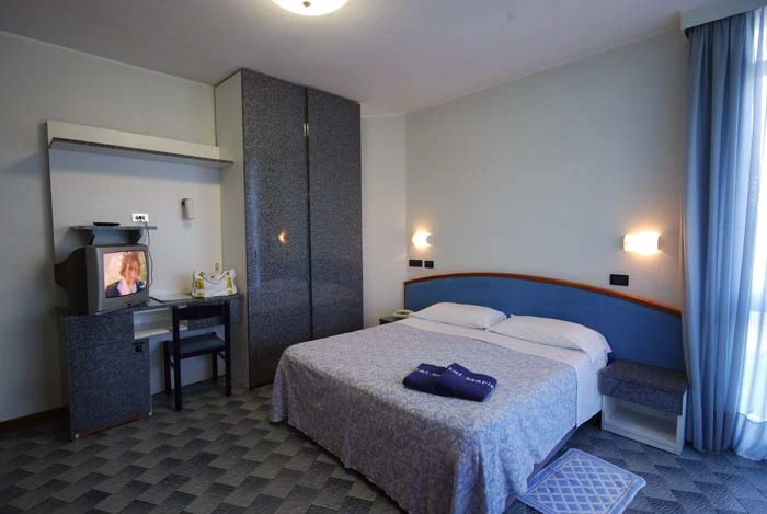 Hotelový pokoj v hotelu Meripol s lůžky | Alba Adriatica / Hotel Meripol
