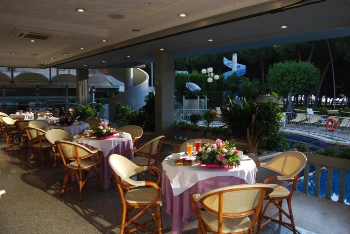 Jídelna restaurace hotelu Meripol | Alba Adriatica / Hotel Meripol
